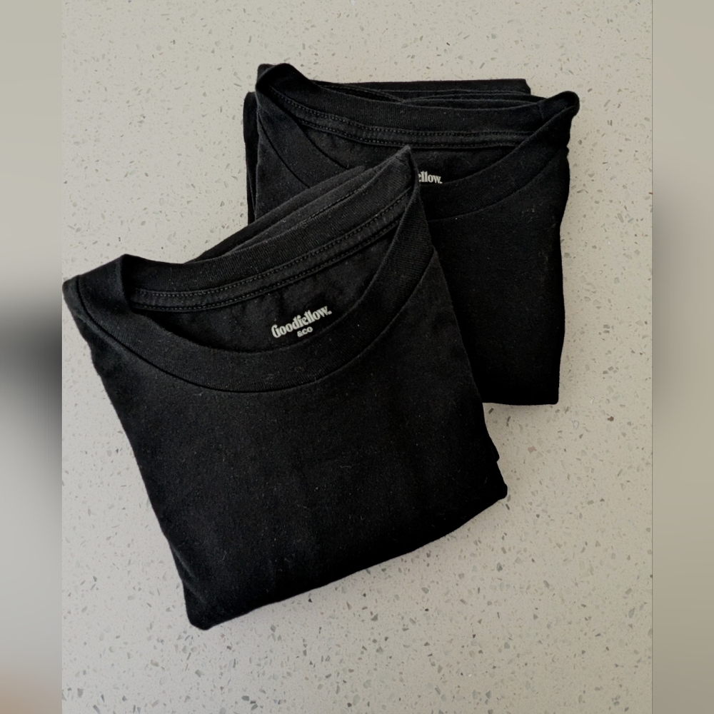 4 Men's Black T-Shirts (New)